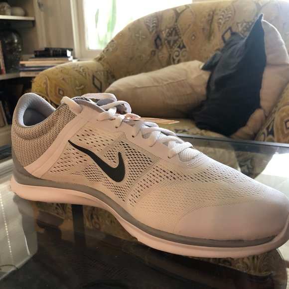 Nike In-Season TR 5 Women's Cross-Trainers - Picture 2 of 7